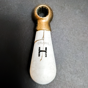 The significantly damaged hot handle