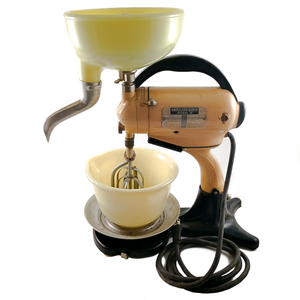 Vintage Hamilton Beach Model "D" Mixer With Uranium Glass Bowls