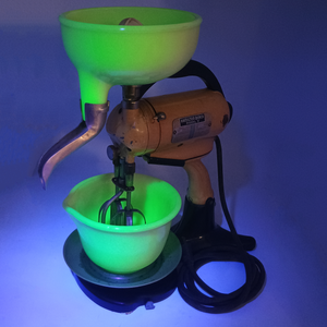 Vintage Hamilton Beach Model "D" Mixer With Uranium Glass Bowls