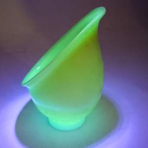 A side view of the shade under UV