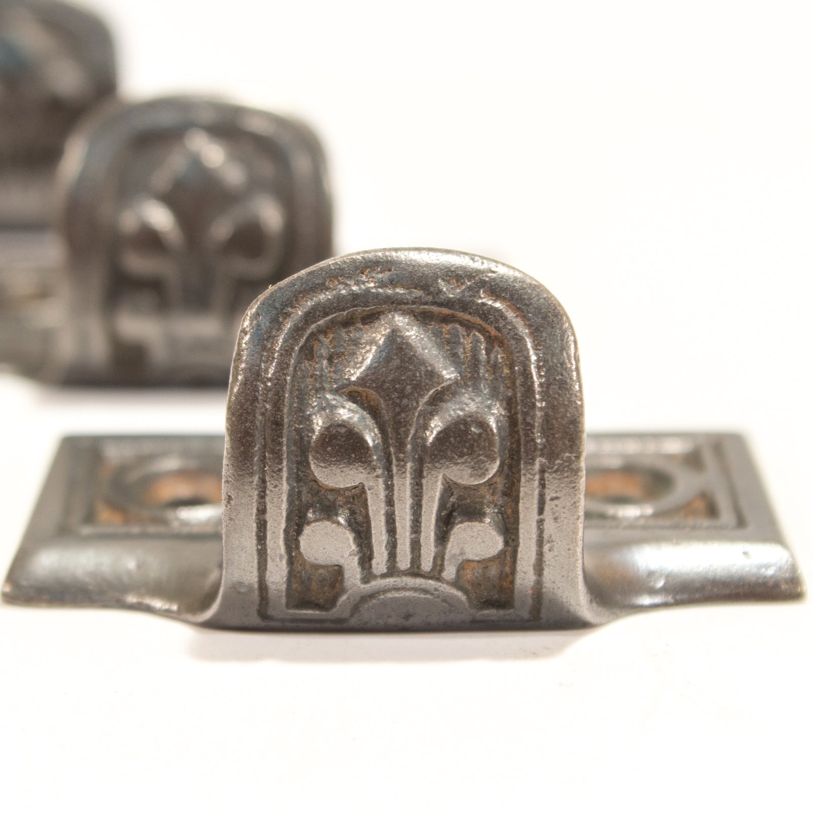 Victorian Window Finger Lift